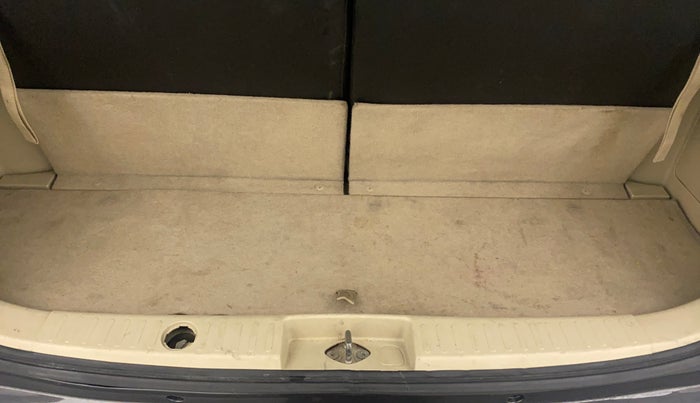 2018 Maruti Ertiga ZDI + SHVS, Diesel, Manual, 82,758 km, Boot Inside