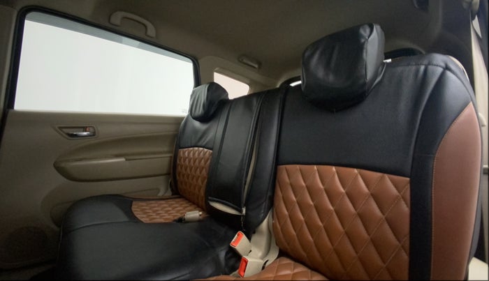 2018 Maruti Ertiga ZDI + SHVS, Diesel, Manual, 82,758 km, Right Side Rear Door Cabin