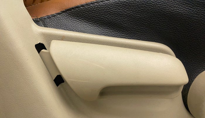 2018 Maruti Ertiga ZDI + SHVS, Diesel, Manual, 82,758 km, Driver Side Adjustment Panel