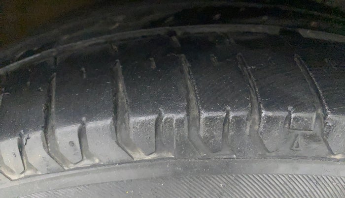 2018 Maruti Ertiga ZDI + SHVS, Diesel, Manual, 82,758 km, Right Front Tyre Tread