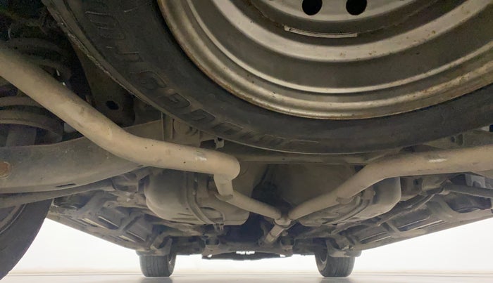 2015 Mahindra XUV500 W10, Diesel, Manual, 1,00,282 km, Rear Underbody