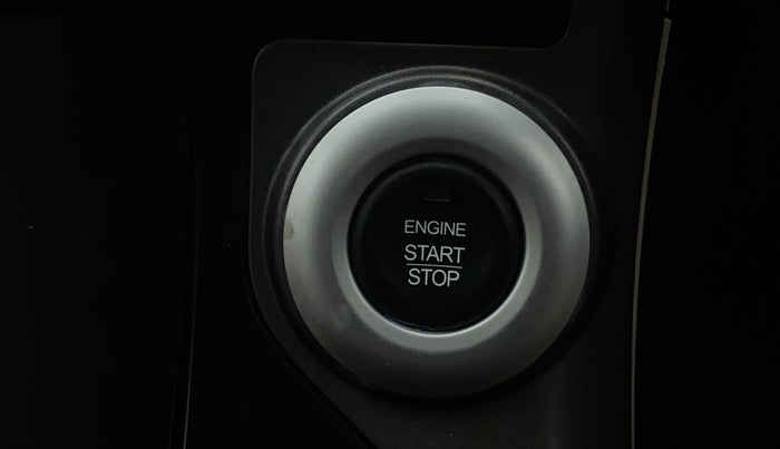2015 Mahindra XUV500 W10, Diesel, Manual, 1,00,282 km, Keyless Start/ Stop Button