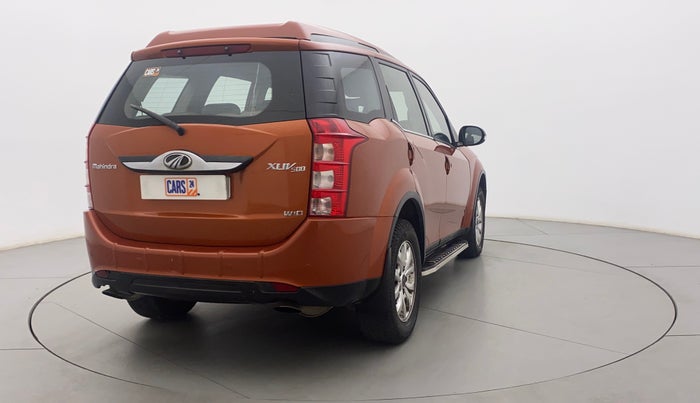 2015 Mahindra XUV500 W10, Diesel, Manual, 1,00,282 km, Right Back Diagonal