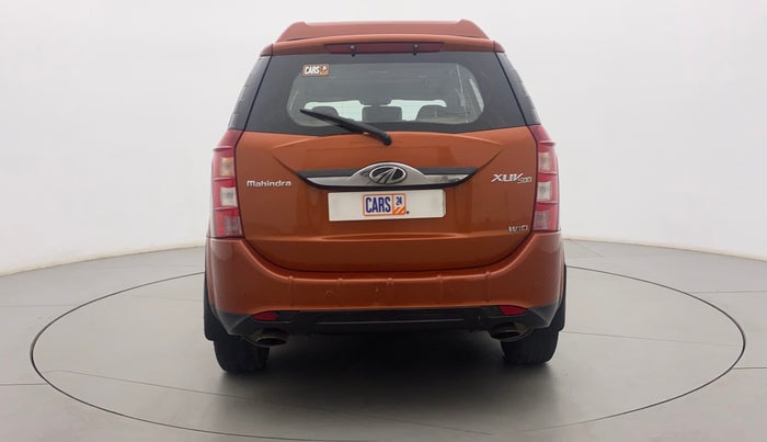 2015 Mahindra XUV500 W10, Diesel, Manual, 1,00,282 km, Back/Rear