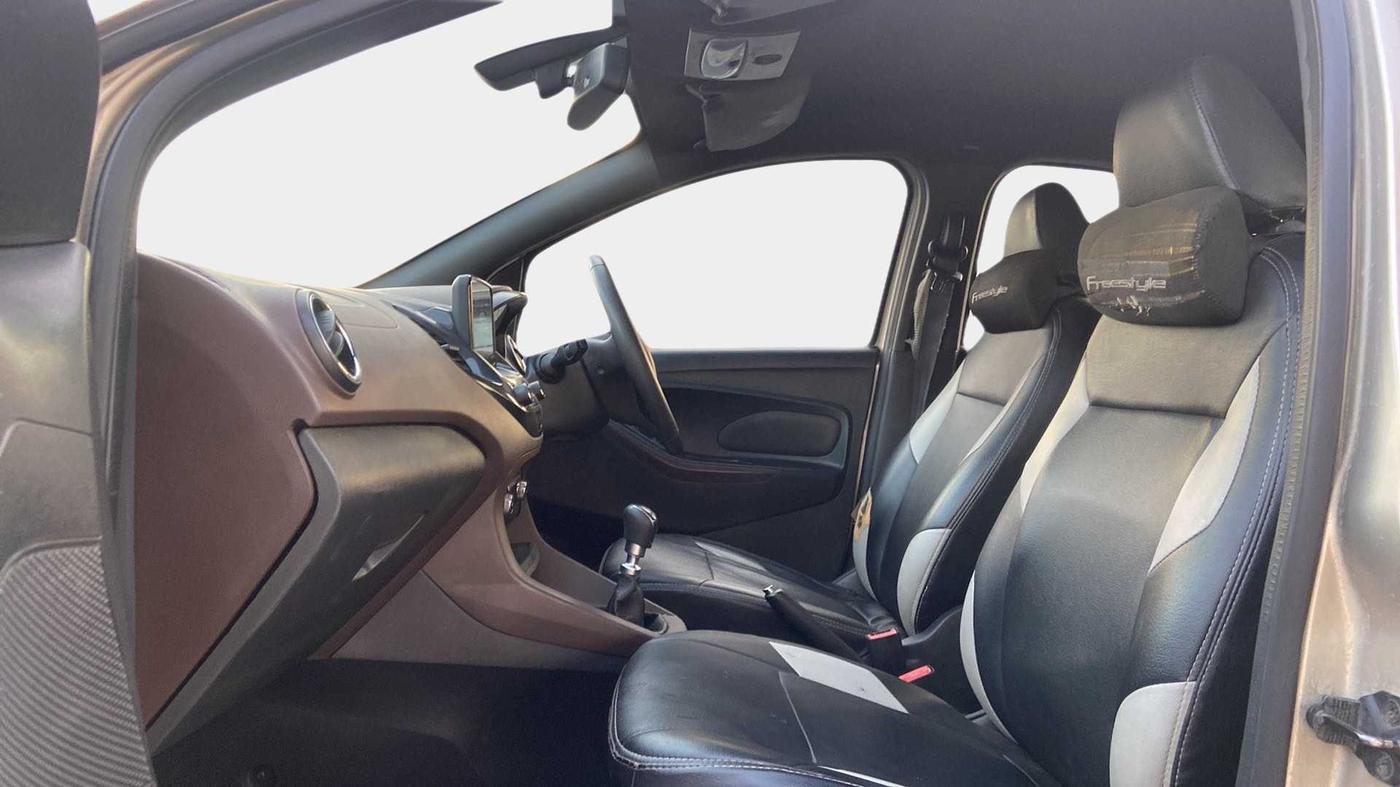 2018 Ford FREESTYLE TITANIUM PLUS 1.5 DIESEL, Diesel, Manual, 1,22,519 km, Right Side Front Door Cabin