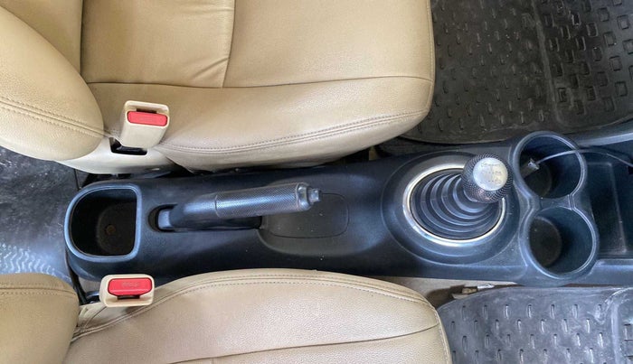 2014 Honda Amaze 1.5L I-DTEC VX, Diesel, Manual, 84,582 km, Gear Lever