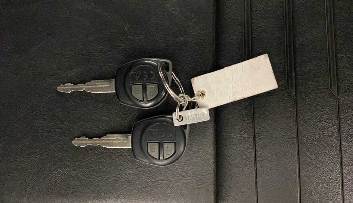 2023 Maruti BREZZA VXI SMART HYBRID, Petrol, Manual, 19,281 km, Key Close Up