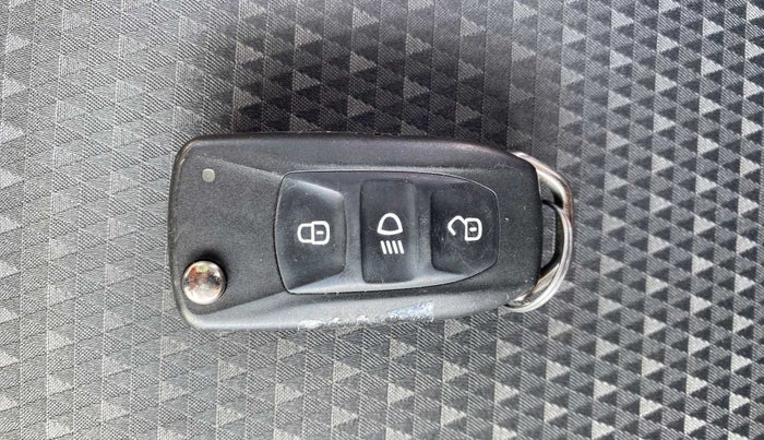 2019 Tata Tiago XZA PETROL, Petrol, Automatic, 13,508 km, Key Close Up