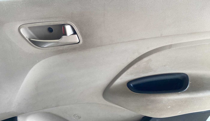 2019 Hyundai NEW SANTRO ASTA MT, Petrol, Manual, 25,012 km, Driver Side Door Panels Control
