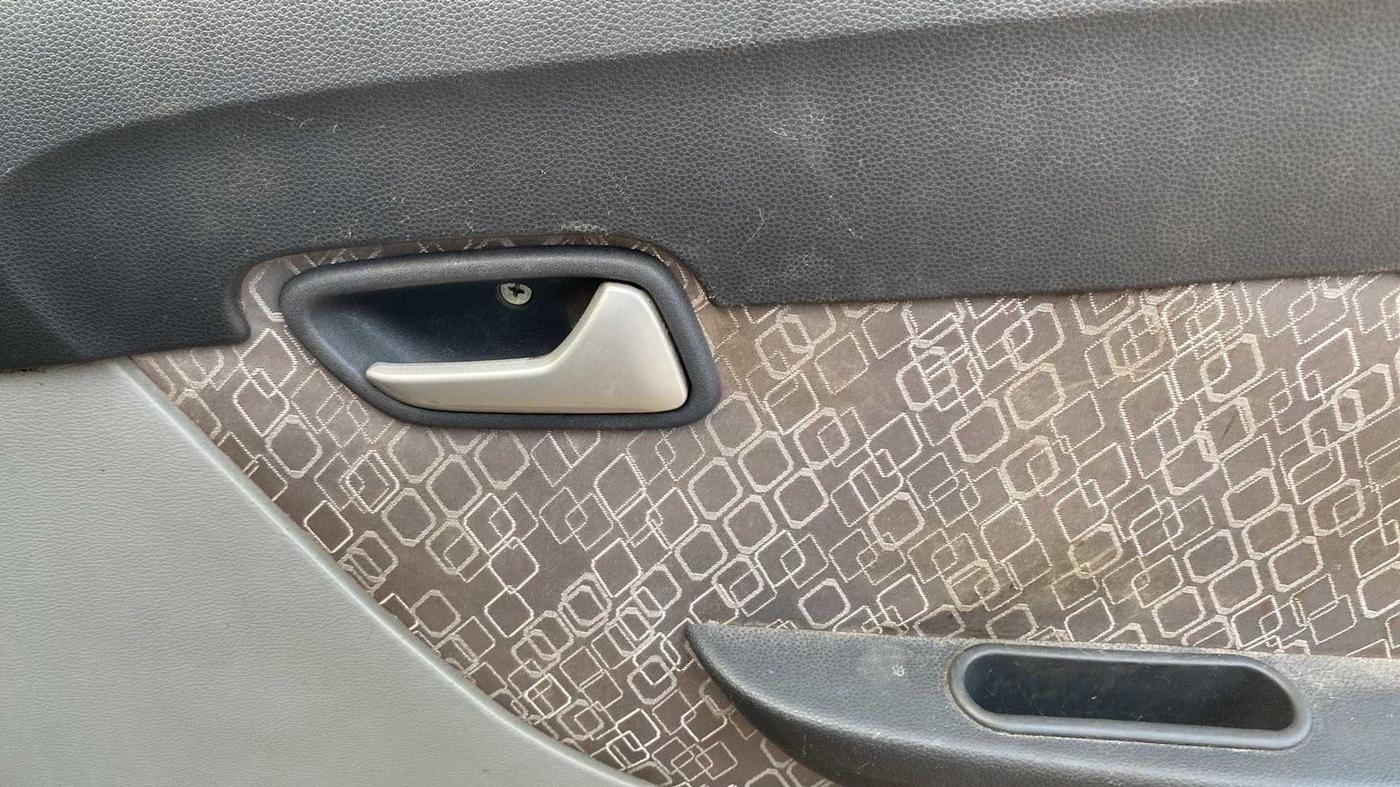 2016 Maruti Alto 800 LXI, Petrol, Manual, 49,965 km, Driver Side Door Panels Control