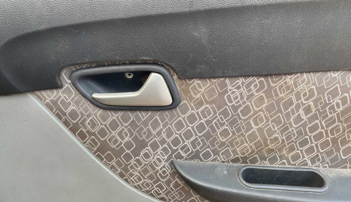 2016 Maruti Alto 800 LXI, Petrol, Manual, 49,965 km, Driver Side Door Panels Control