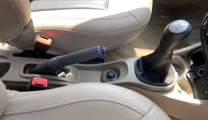 2016 Nissan Terrano XL D PLUS, Diesel, Manual, 86,493 km, Gear Lever