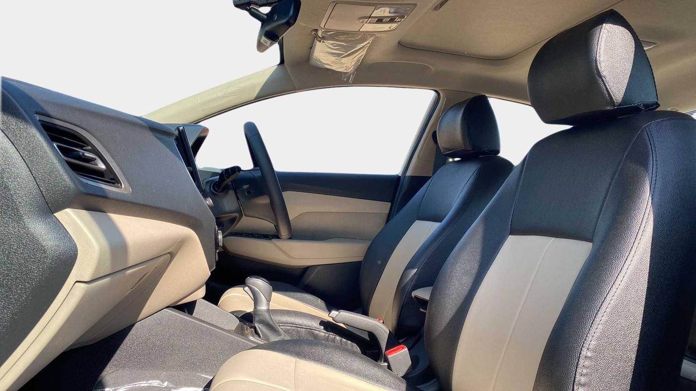 2021 Hyundai Verna SX 1.5 VTVT IVT, Petrol, Automatic, 241 km, Right Side Front Door Cabin
