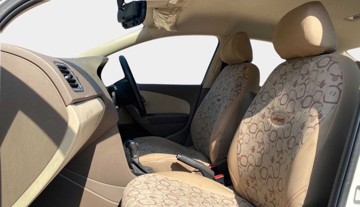 2014 Skoda Rapid 1.6 MPI AMBITION PLUS AT, Petrol, Automatic, 36,559 km, Right Side Front Door Cabin