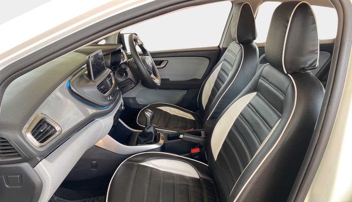 2020 Tata ALTROZ XZ PLUS PETROL, Petrol, Manual, 12,303 km, Right Side Front Door Cabin