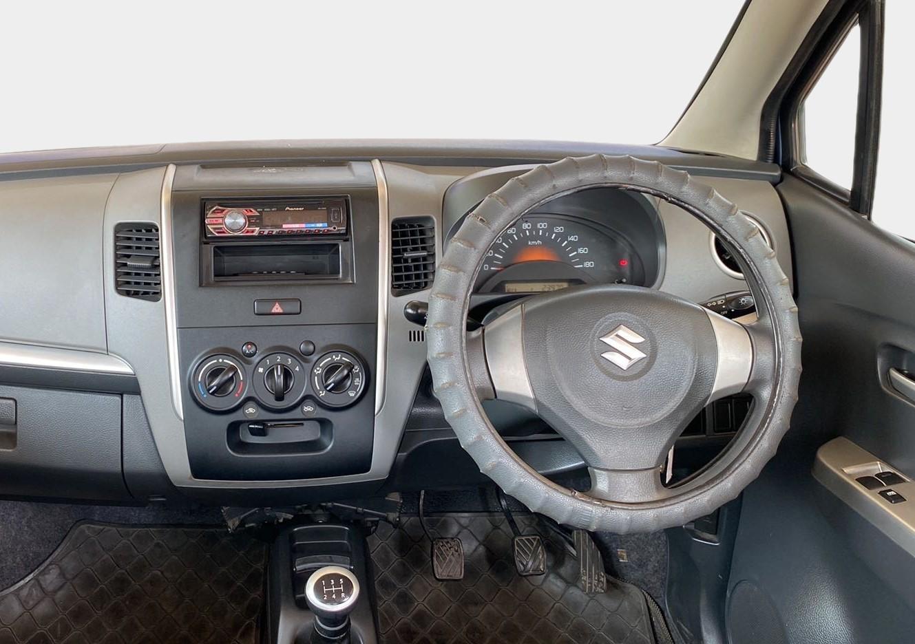 2012 Maruti Wagon R 1.0 LXI, Petrol, Manual, 23,930 km, Steering Wheel Close Up