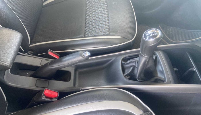 2020 Maruti Baleno DELTA PETROL 1.2, Petrol, Manual, 15,558 km, Gear Lever