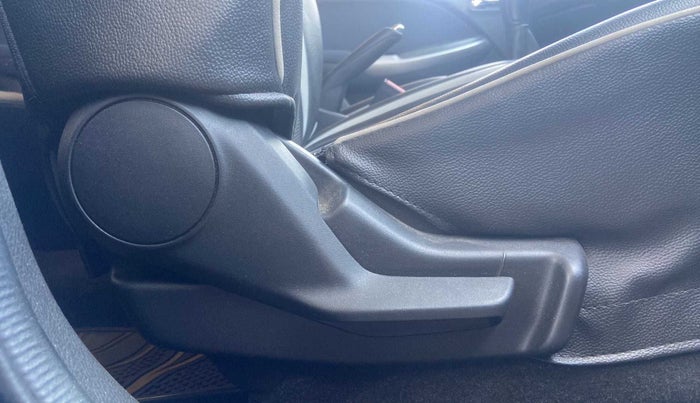 2020 Maruti Baleno DELTA PETROL 1.2, Petrol, Manual, 15,558 km, Driver Side Adjustment Panel