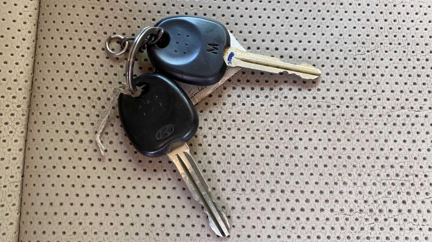 2014 Hyundai Eon ERA +, Petrol, Manual, 49,614 km, Key Close Up