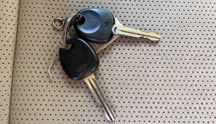 2014 Hyundai Eon ERA +, Petrol, Manual, 49,614 km, Key Close Up