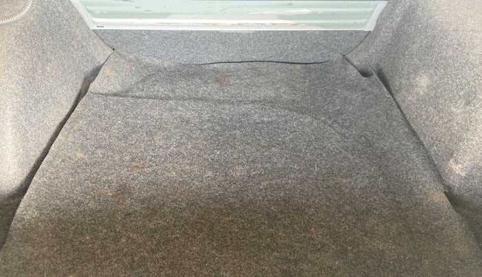 2017 Volkswagen Vento HIGHLINE PLUS 1.2 AT 16 ALLOY, Petrol, Automatic, 88,571 km, Boot Inside