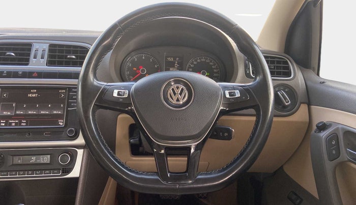 2017 Volkswagen Vento HIGHLINE PLUS 1.2 AT 16 ALLOY, Petrol, Automatic, 88,571 km, Steering Wheel Close Up