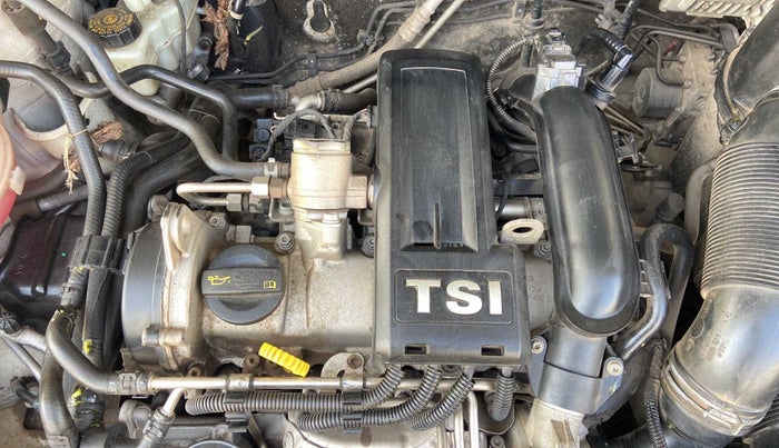 2017 Volkswagen Vento HIGHLINE PLUS 1.2 AT 16 ALLOY, Petrol, Automatic, 88,571 km, Open Bonet