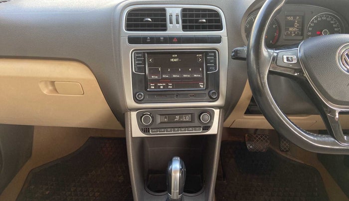 2017 Volkswagen Vento HIGHLINE PLUS 1.2 AT 16 ALLOY, Petrol, Automatic, 88,571 km, Air Conditioner