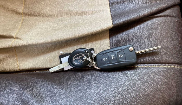 2022 Tata Tiago XT PETROL, Petrol, Manual, 5,256 km, Key Close Up