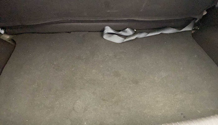 2011 Hyundai Santro Xing GL PLUS, Petrol, Manual, 69,213 km, Boot Inside