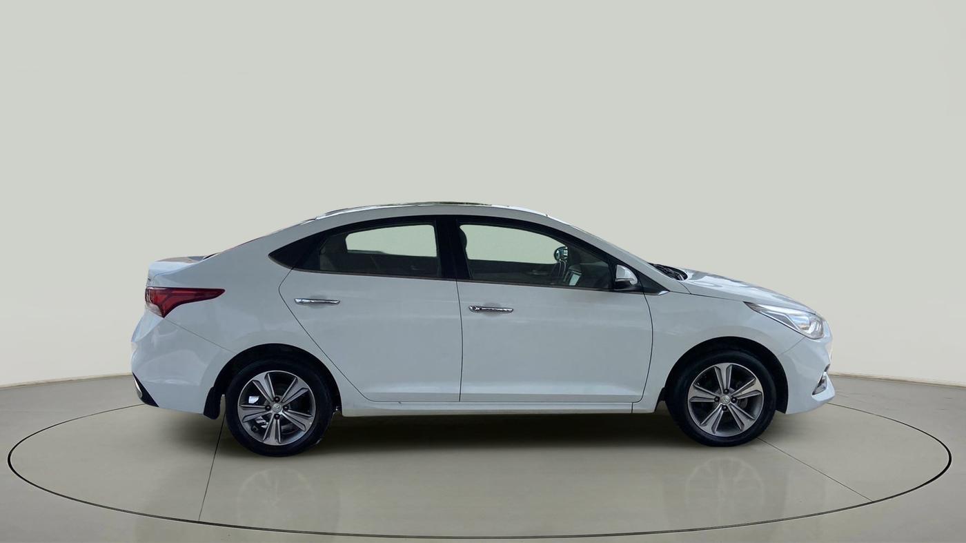 2017 Hyundai Verna 1.6 VTVT SX O, Petrol, Manual, 62,007 km, Right Side View