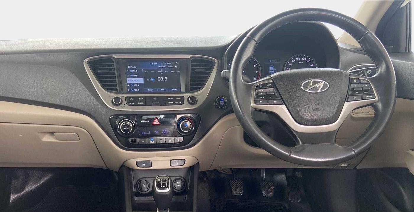 2017 Hyundai Verna 1.6 VTVT SX O, Petrol, Manual, 62,007 km, Steering Wheel Close Up