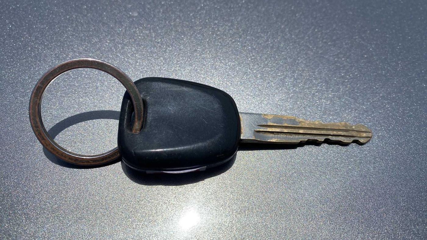 2013 Maruti Wagon R 1.0 LXI, Petrol, Manual, 62,200 km, Key Close Up