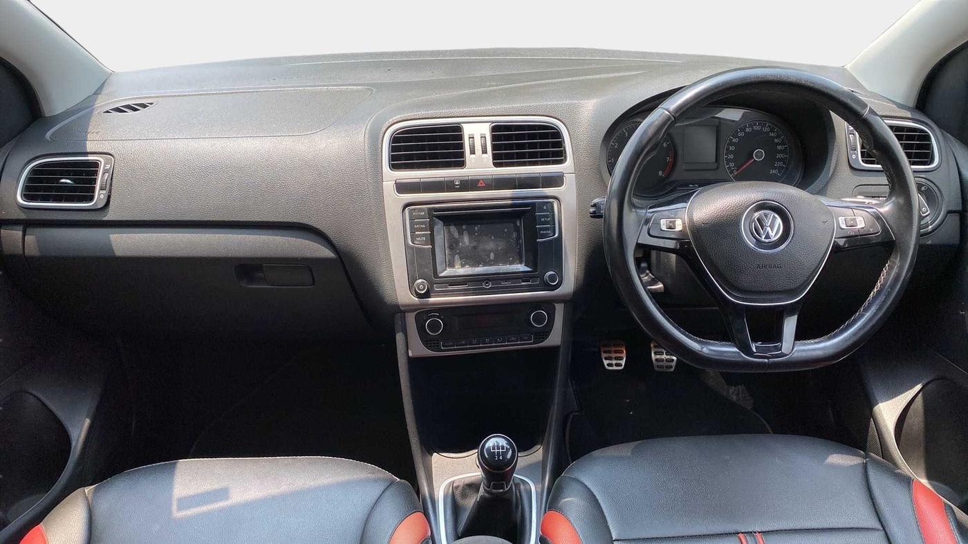 2017 Volkswagen Polo HIGHLINE1.2L, Petrol, Manual, 63,196 km, Dashboard