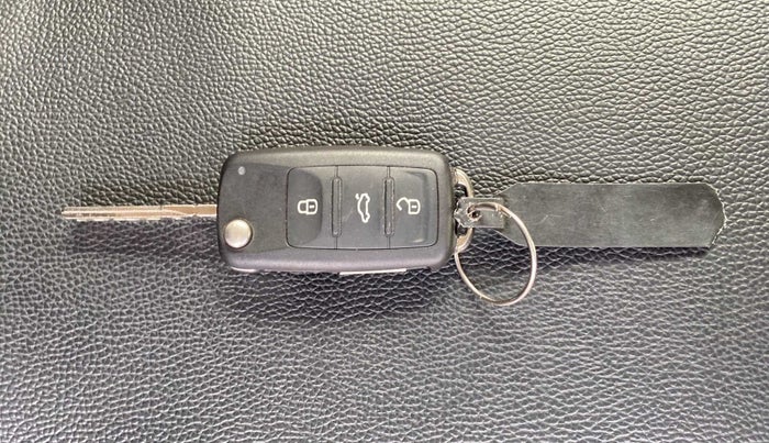 2017 Volkswagen Polo HIGHLINE1.2L, Petrol, Manual, 63,196 km, Key Close Up