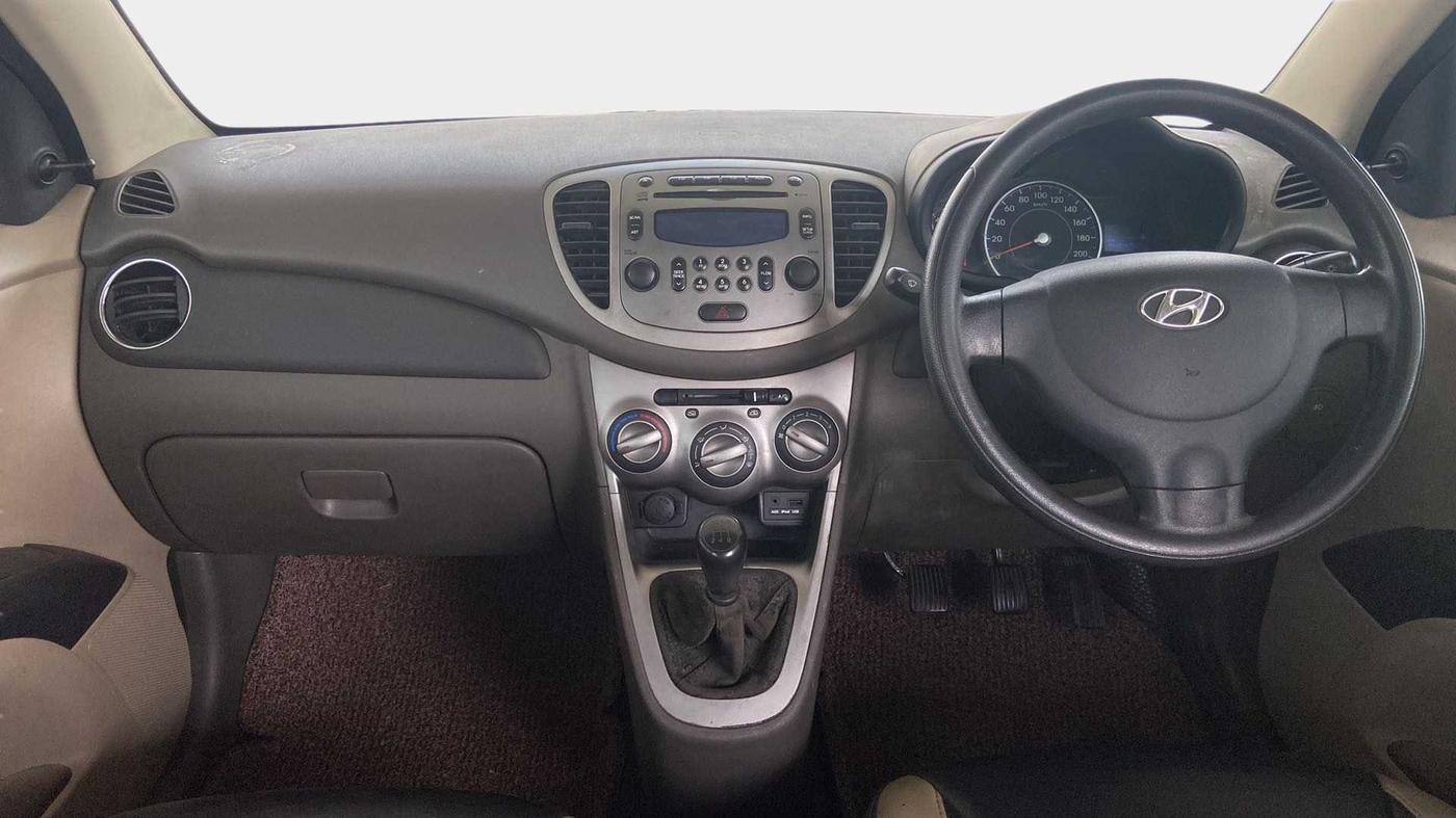 2015 Hyundai i10 SPORTZ 1.1, Petrol, Manual, 1,02,898 km, Dashboard