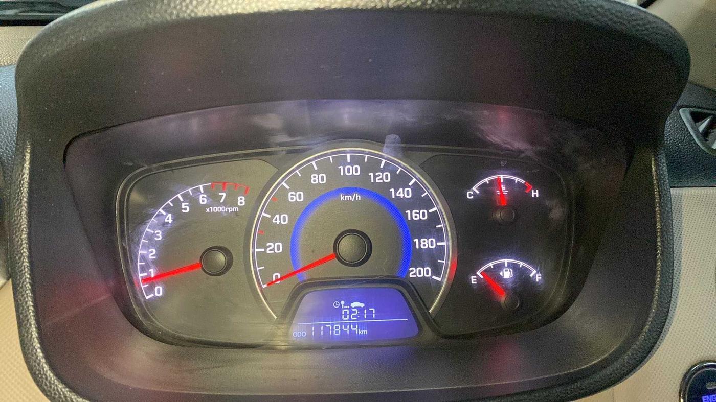 2015 Hyundai Grand i10 ASTA (O) 1.2 KAPPA VTVT, Petrol, Manual, 1,17,933 km, Odometer Image
