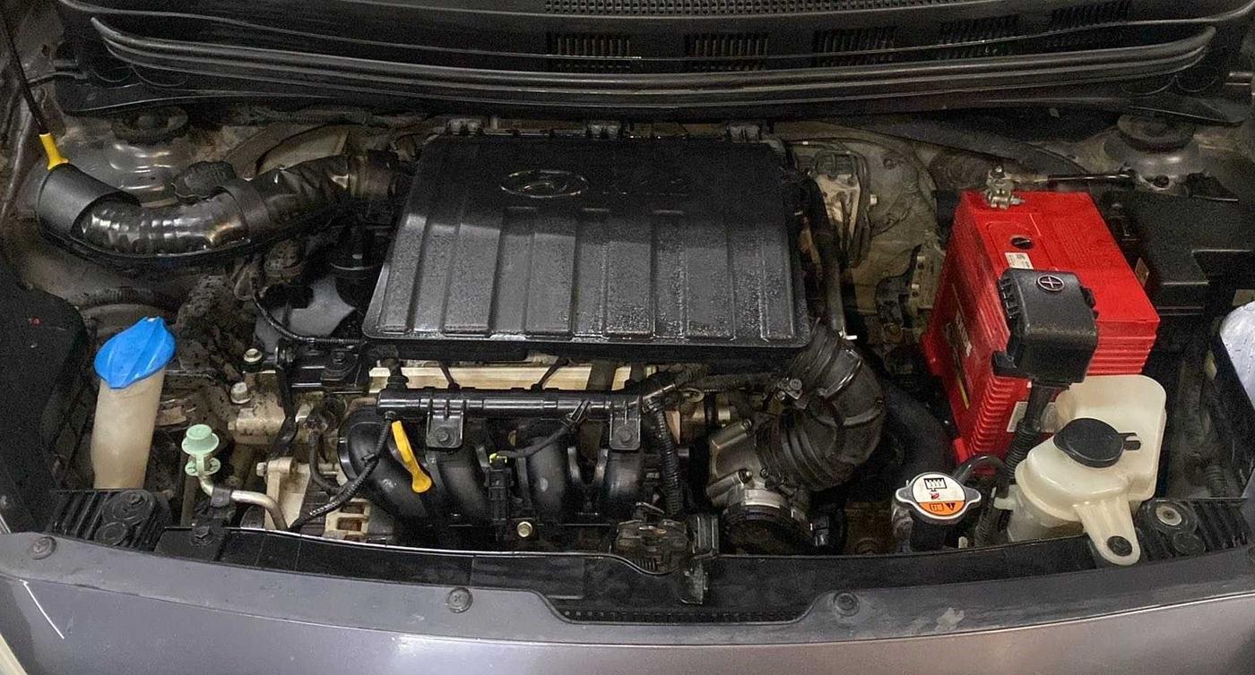 2015 Hyundai Grand i10 ASTA (O) 1.2 KAPPA VTVT, Petrol, Manual, 1,17,933 km, Open Bonet