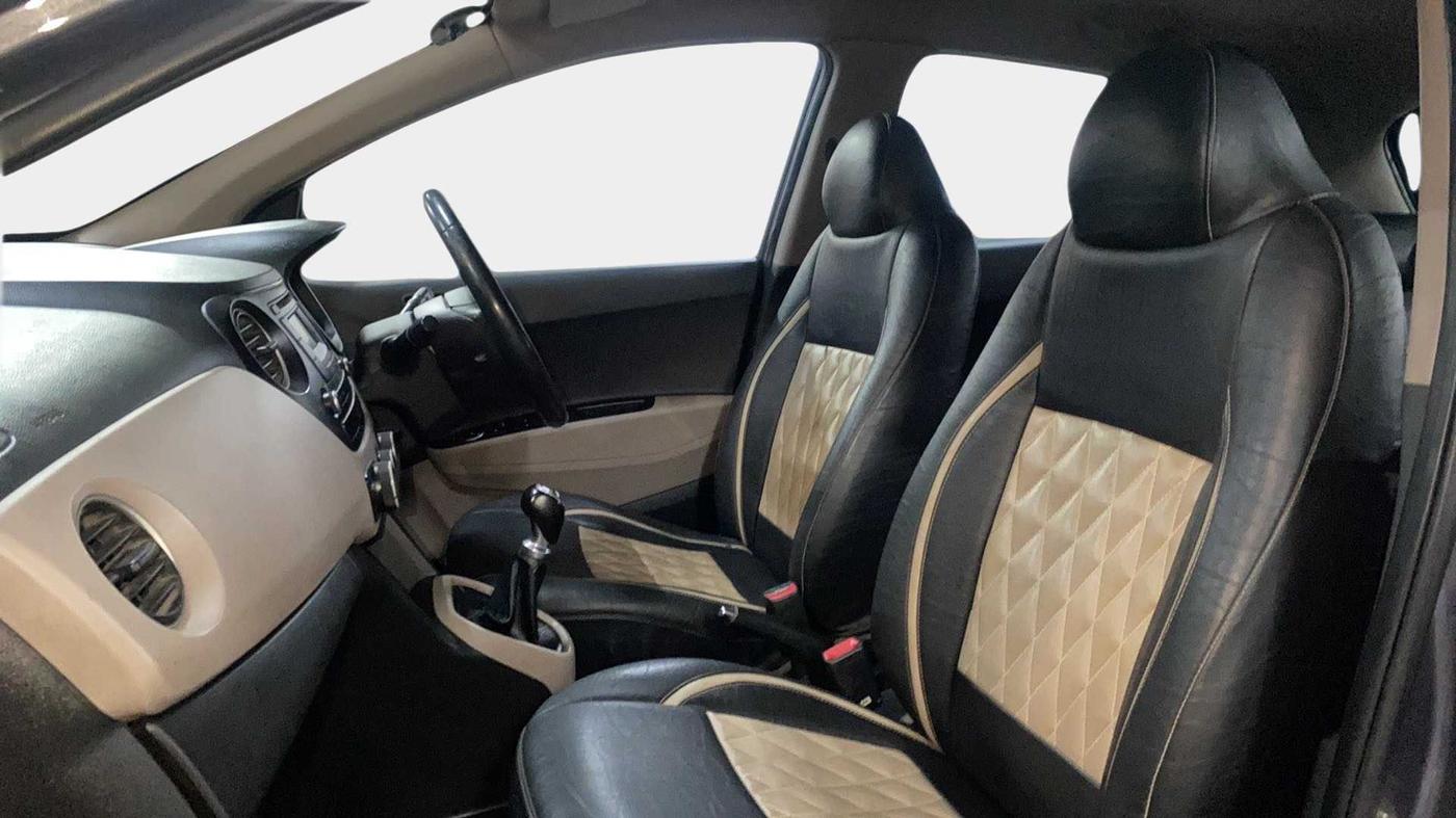 2015 Hyundai Grand i10 ASTA (O) 1.2 KAPPA VTVT, Petrol, Manual, 1,17,933 km, Right Side Front Door Cabin