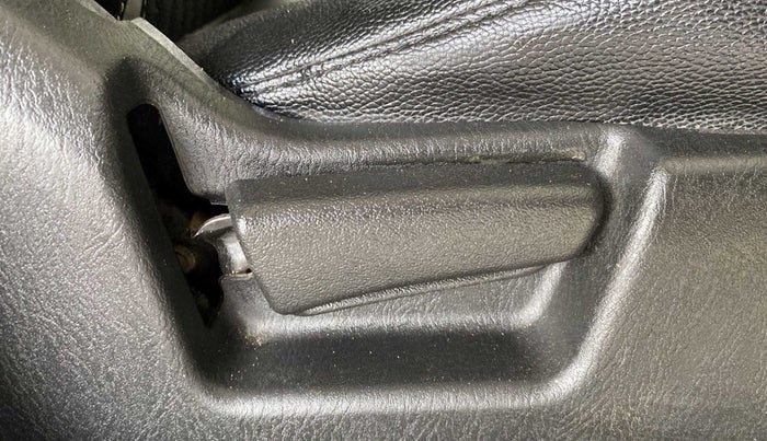 2020 Maruti Alto VXI, Petrol, Manual, 24,989 km, Driver Side Adjustment Panel