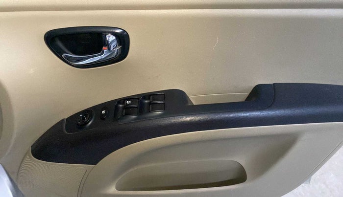 2011 Hyundai i10 SPORTZ 1.2, Petrol, Manual, 24,266 km, Driver Side Door Panels Control