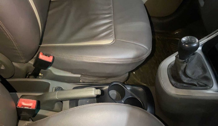 2011 Hyundai i10 SPORTZ 1.2, Petrol, Manual, 24,266 km, Gear Lever