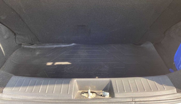 2018 Mahindra KUV 100 NXT K6+ P 6 STR, Petrol, Manual, 5,291 km, Boot Inside
