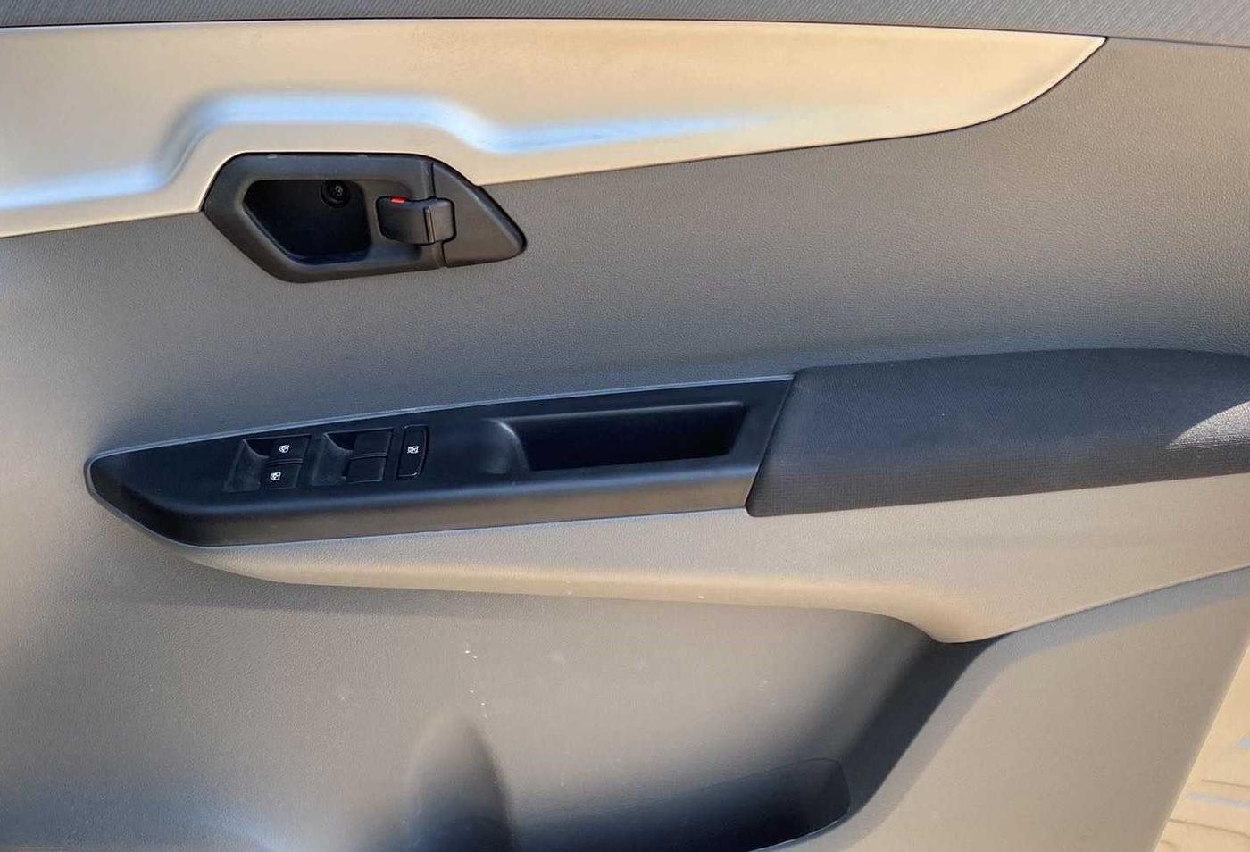 2018 Mahindra KUV 100 NXT K6+ P 6 STR, Petrol, Manual, 5,291 km, Driver Side Door Panels Control