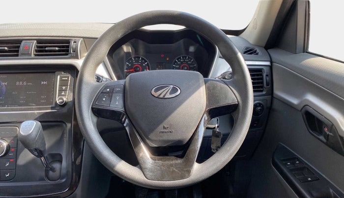 2018 Mahindra KUV 100 NXT K6+ P 6 STR, Petrol, Manual, 5,291 km, Steering Wheel Close Up