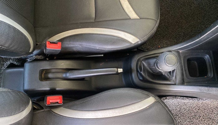 2014 Maruti Swift VXI, Petrol, Manual, 53,772 km, Gear Lever