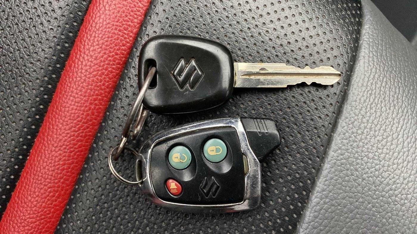 2016 Maruti Alto 800 LXI, Petrol, Manual, 37,894 km, Key Close Up