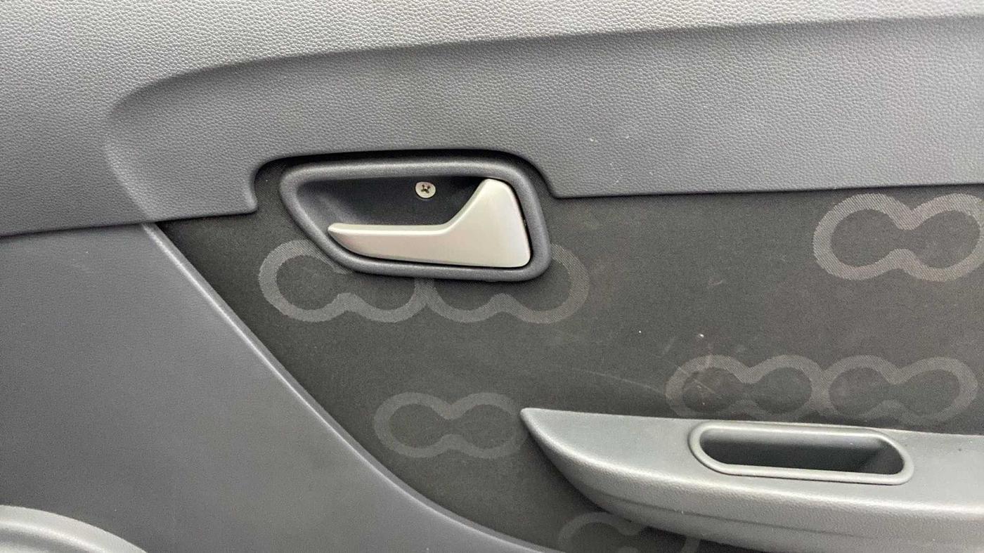 2016 Maruti Alto 800 LXI, Petrol, Manual, 37,894 km, Driver Side Door Panels Control