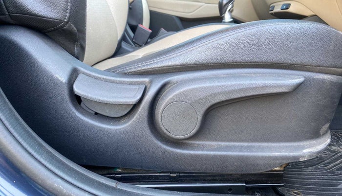 2020 Hyundai Verna SX (O)1.5 VTVT, Petrol, Manual, 60,145 km, Driver Side Adjustment Panel