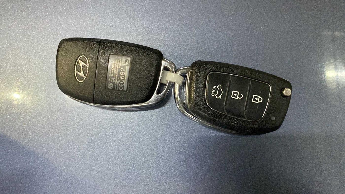 2014 Hyundai Xcent S 1.2, Petrol, Manual, 37,104 km, Key Close Up